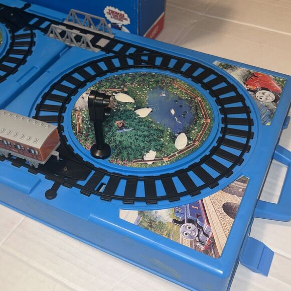 Vintage 1983 Thomas The Tank Engine & Friends Playset Case Track Set - Picture 3 of 12